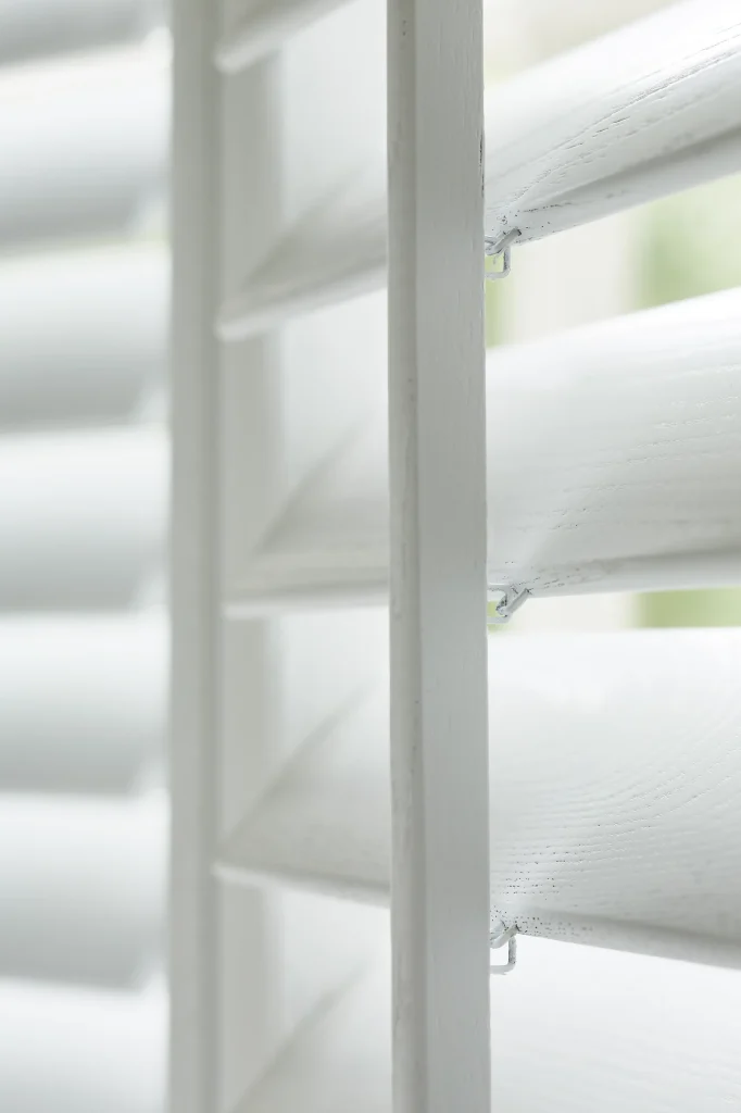 Central tilt rod, detail